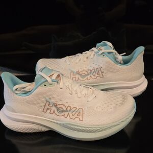 Hoka Mach 6